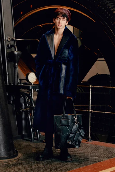 Look 27